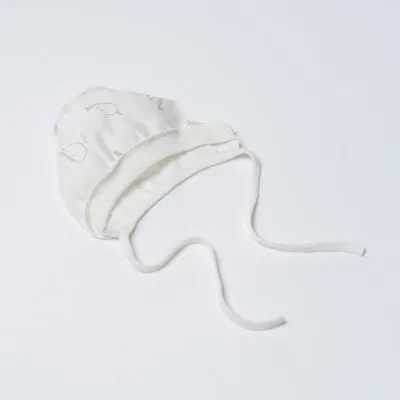 Vilaurita cepurīte ar izgrieztām šuvēm 1062 "Elio" 38, 40 cm.