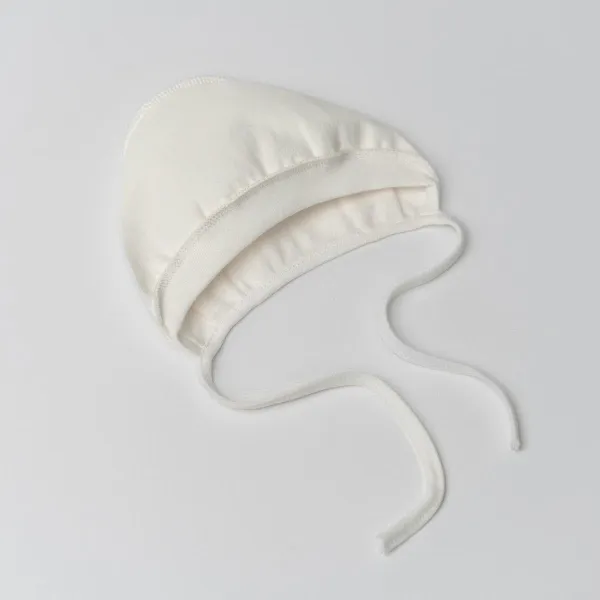 Vilaurita kepurytė išvirkščiomis siūlėmis 749, 38, 40 cm.