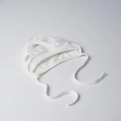 Vilaurita cepurīte ar ārējām šuvēm 1154 "Tommy" 38, 40 cm.